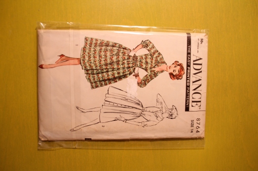 Damemønster kjole fra 50-tallet